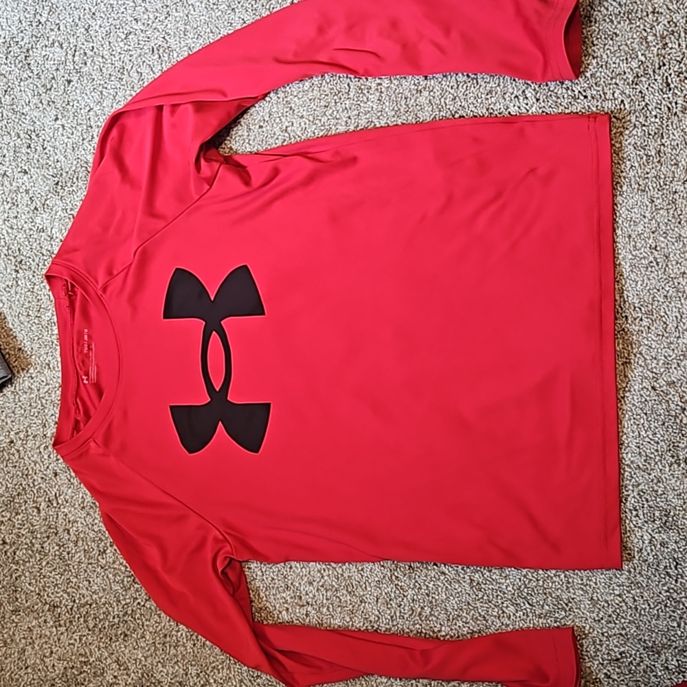 Boys under armor long sleeve loose shirt